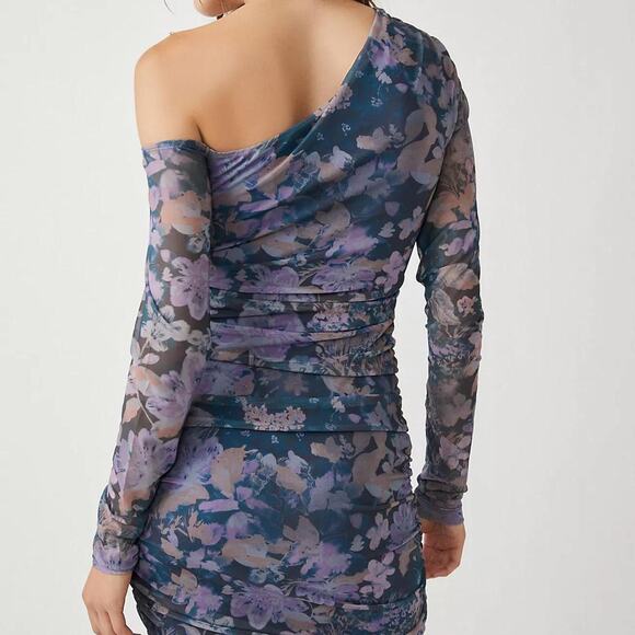 Purple long sleeve dress - Picture 2 of 4